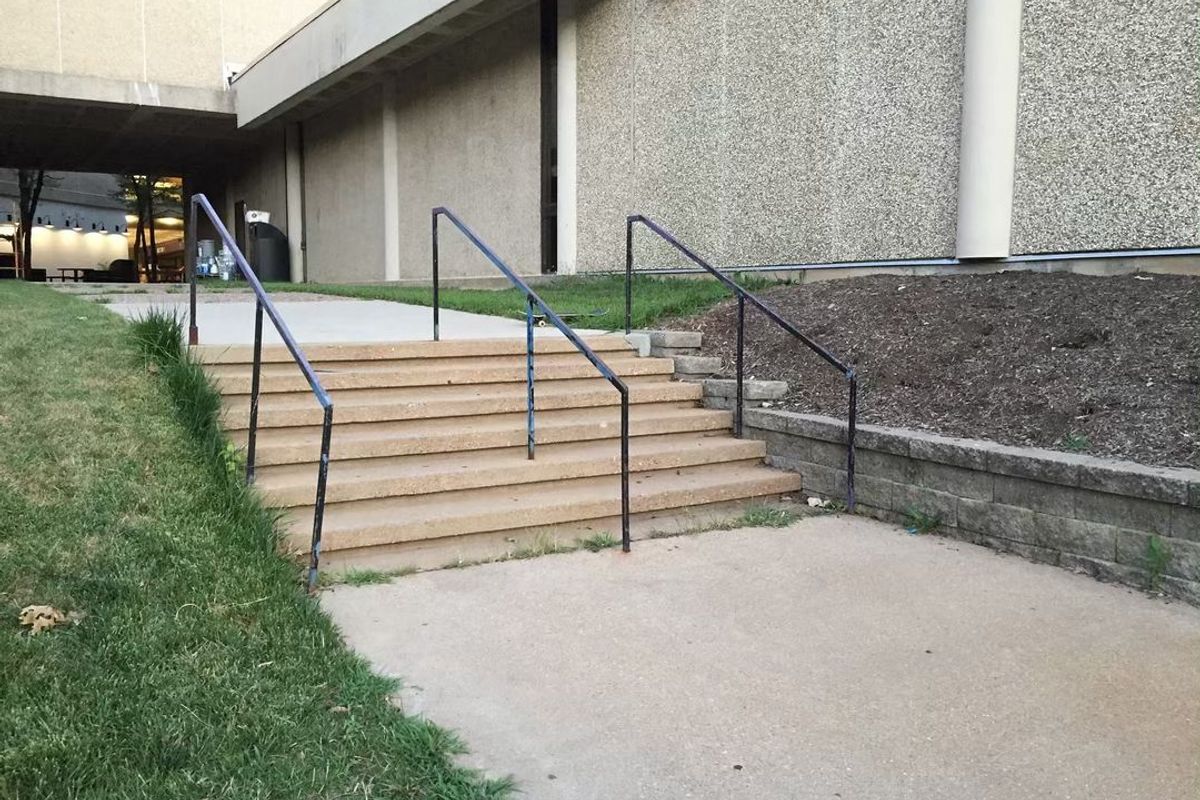 Image for skate spot Parkway North High School 6 Stair Rail