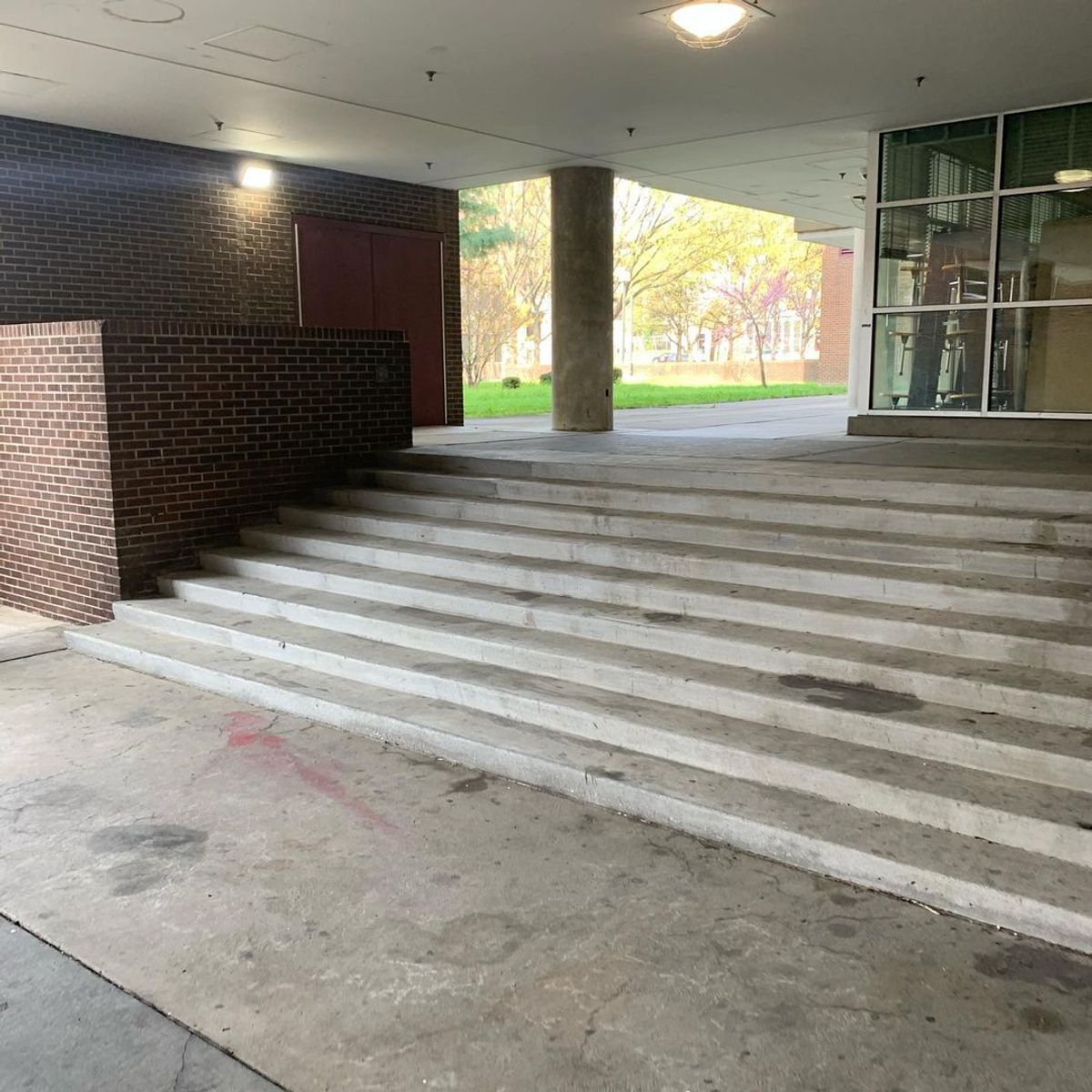 Image for skate spot Paul Laurence Dunbar High School - 9 Stair