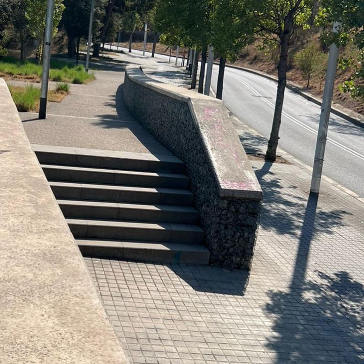 Image for skate spot Avinguda de Vallbona - 6 Stair Hubba