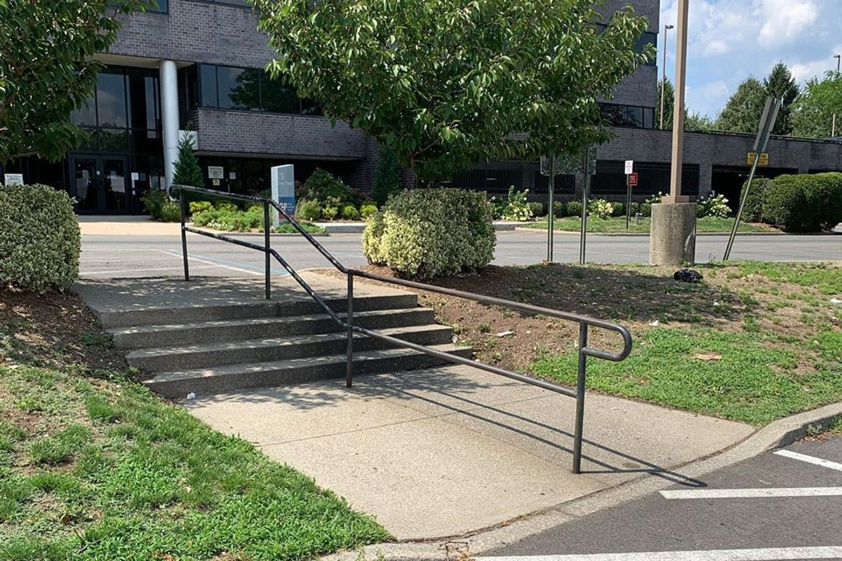 Image for skate spot Bergens 4 Stair Out Rail