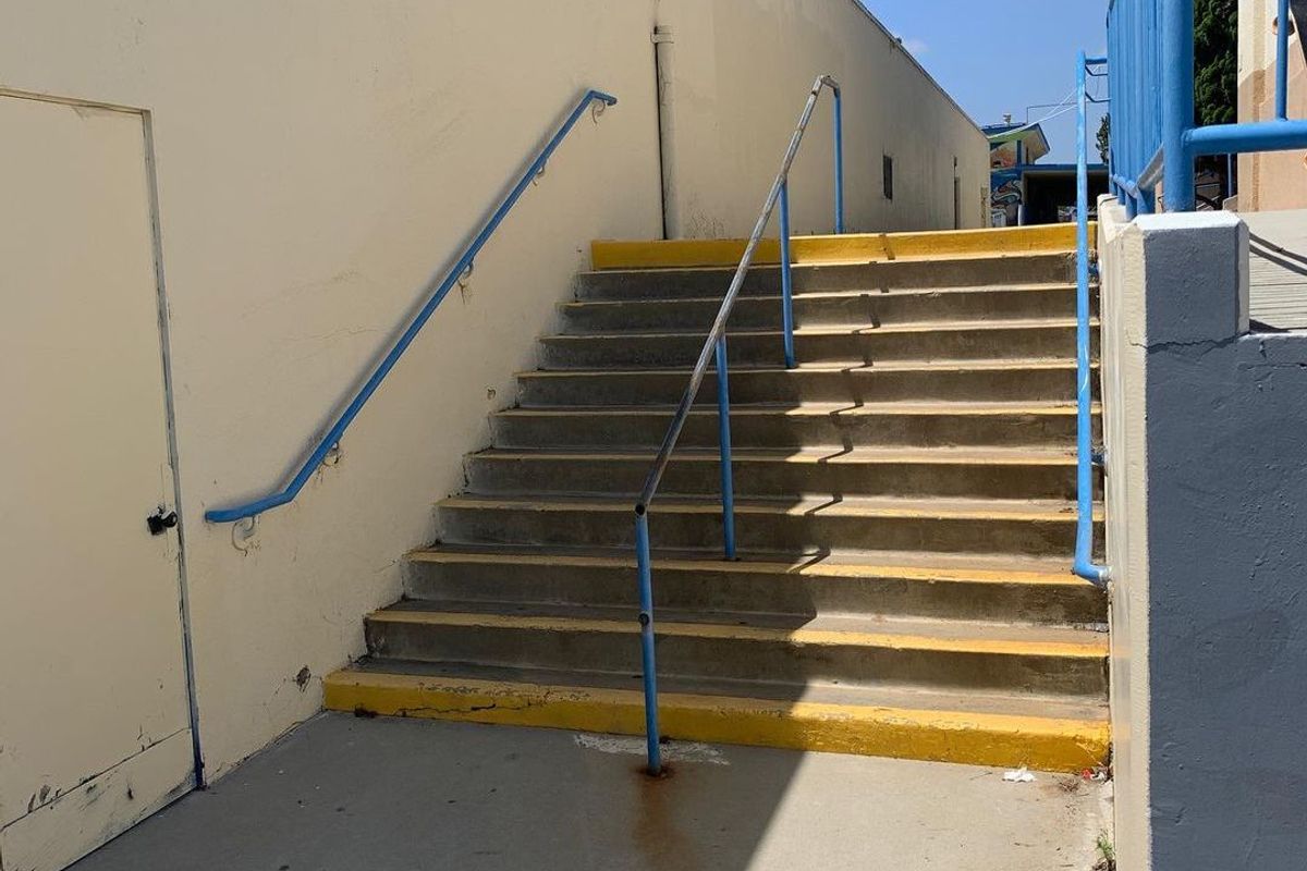 Image for skate spot Jefferson Middle School 11 Stair Rail