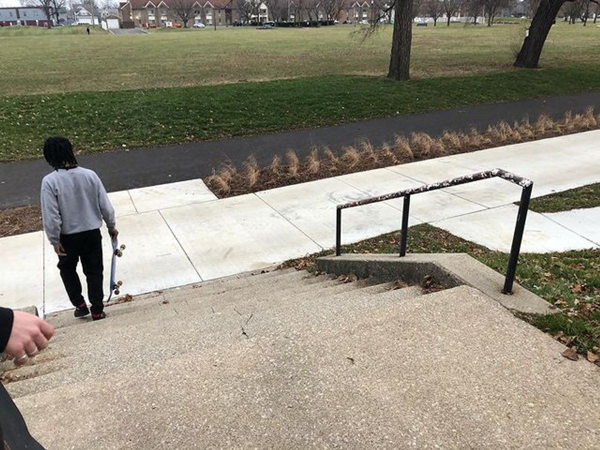 Image for skate spot School 27 9 Stair Rail