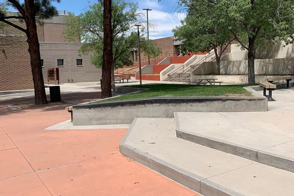 Image for skate spot Eldorado High School Ledges