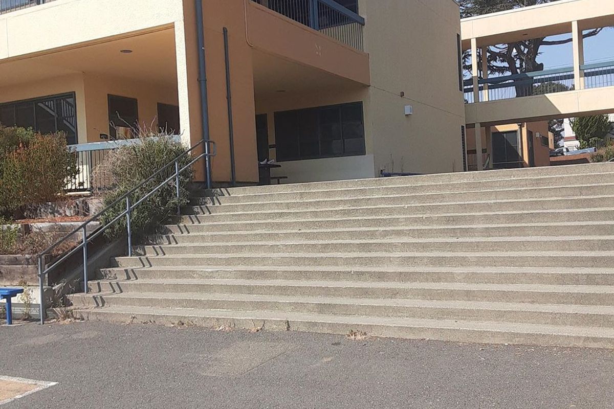 Image for skate spot Cleveland Elementary School 12 Stair / Rail