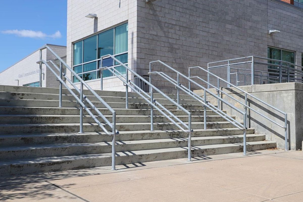 Image for skate spot Global Communications Academy - 9 Stair Rails