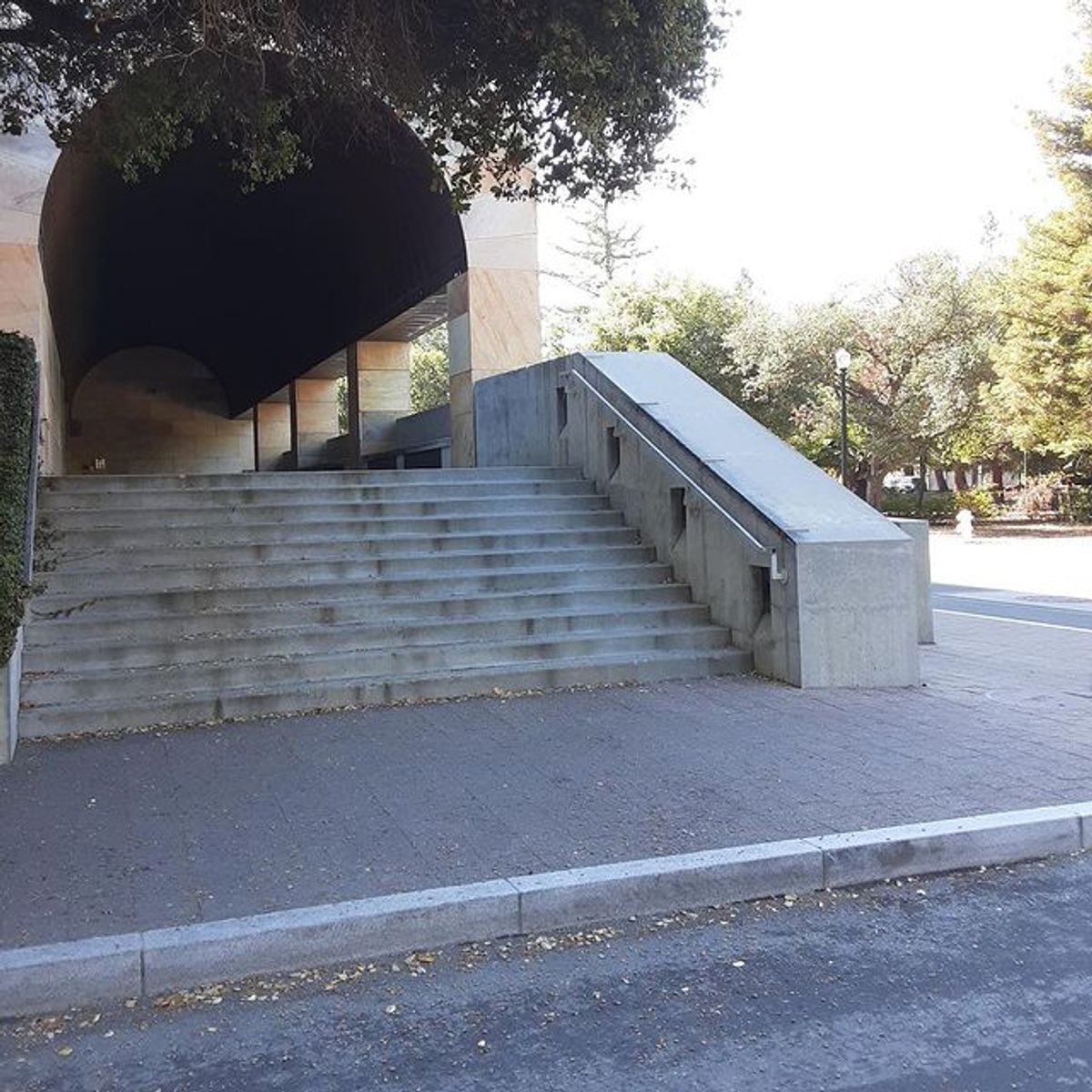 Image for skate spot Stanford University - 11 Stair Hubba