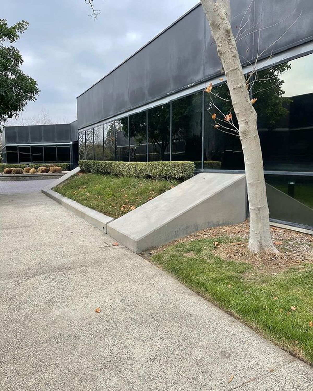 Image for skate spot Warner Center Banks