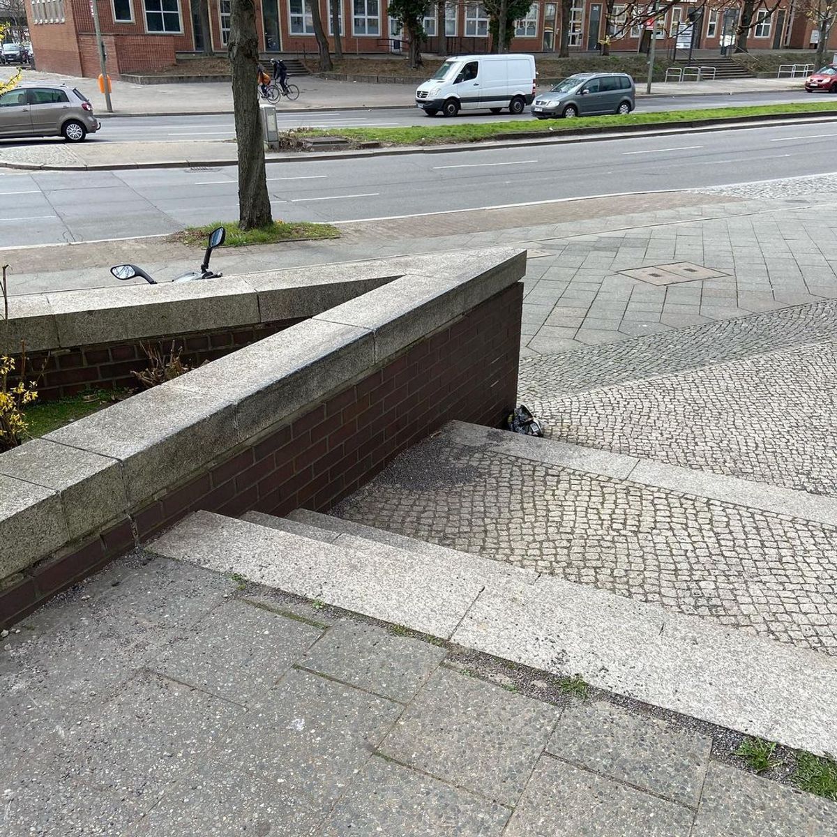 Image for skate spot Sonnenallee - 3 Flat 3 Out Ledge