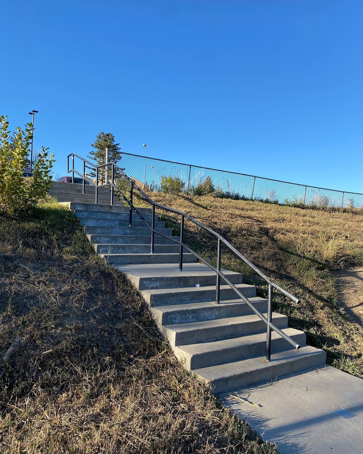 Image for skate spot Kittredge Field - Triple Set Kink Rail