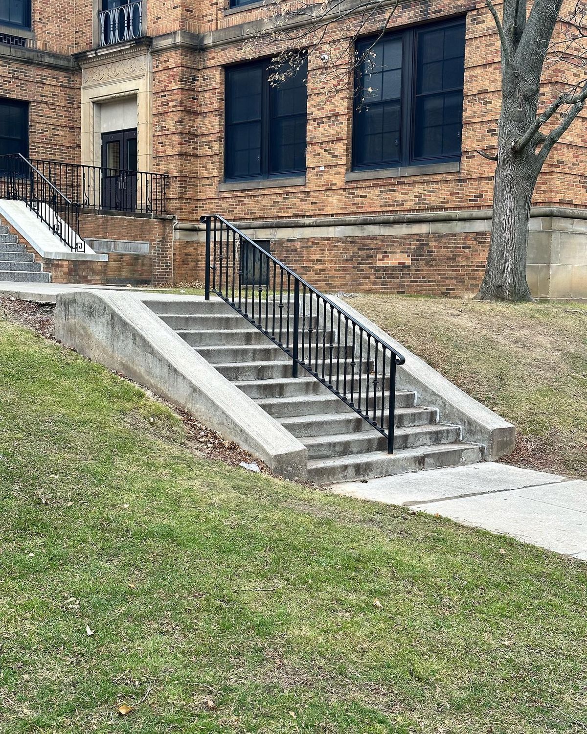 Image for skate spot James Ford Rhodes High School - 10 Stair Rail