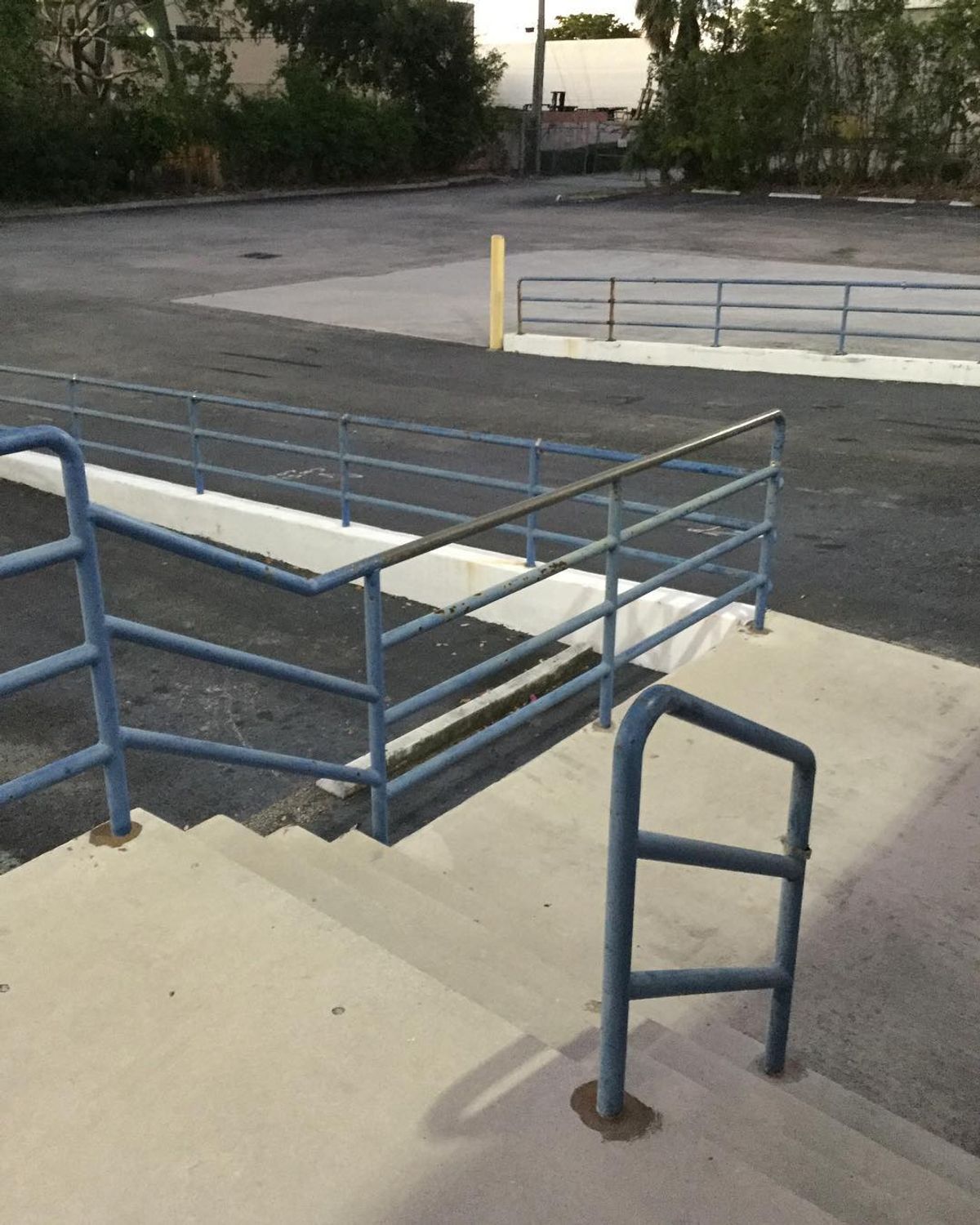 Image for skate spot GraybaR - 4 Stair Out Rail