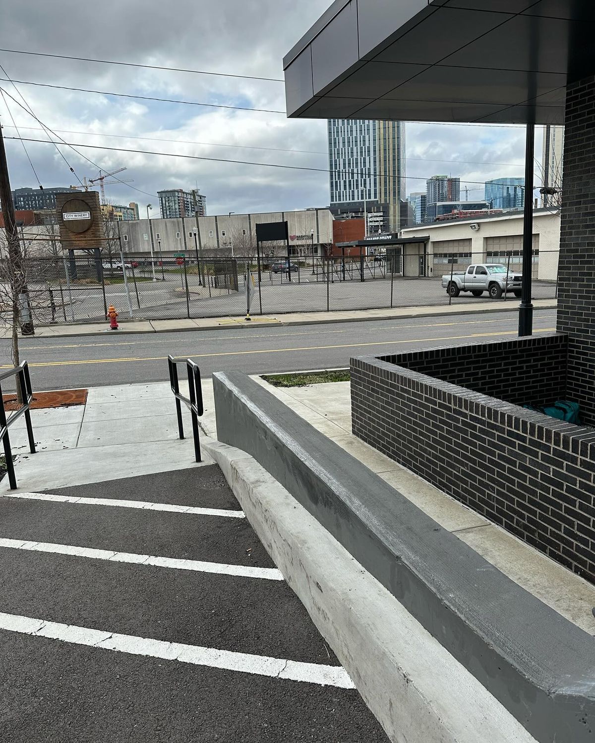 Image for skate spot Six Ave S - Ledge To Rail