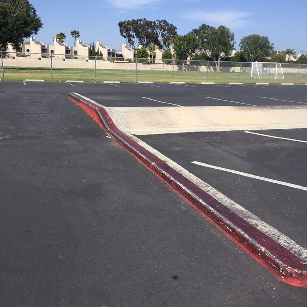 Image for skate spot Back Bay High School - Slappy Curbs