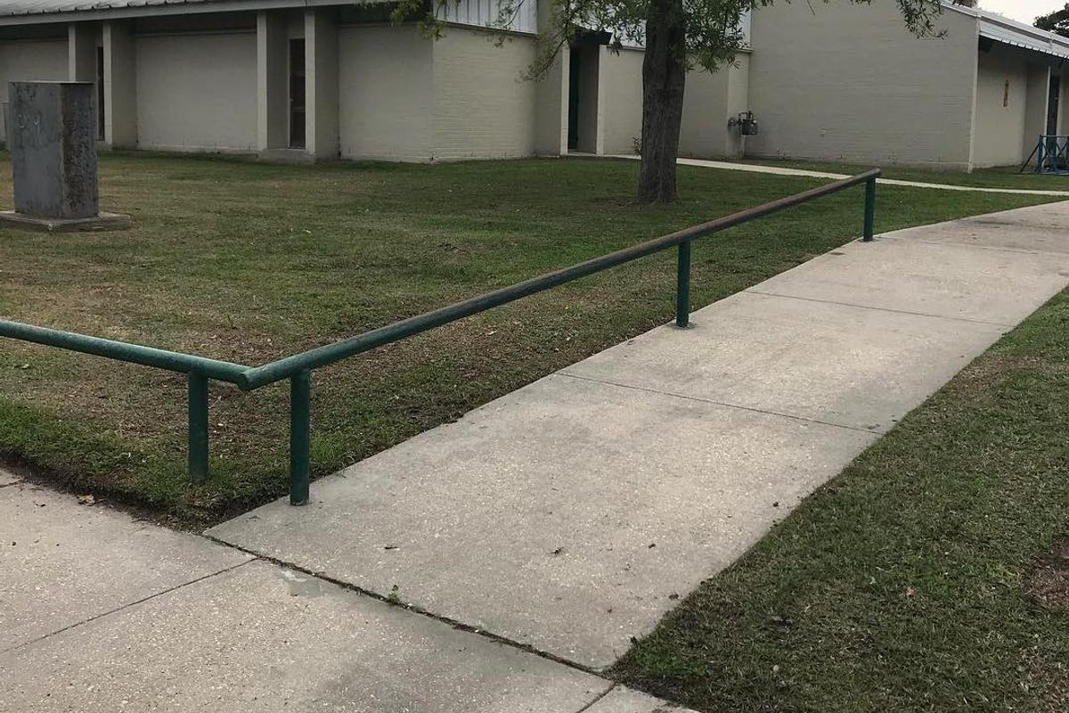 Image for skate spot Alaska Street Park Down Rail