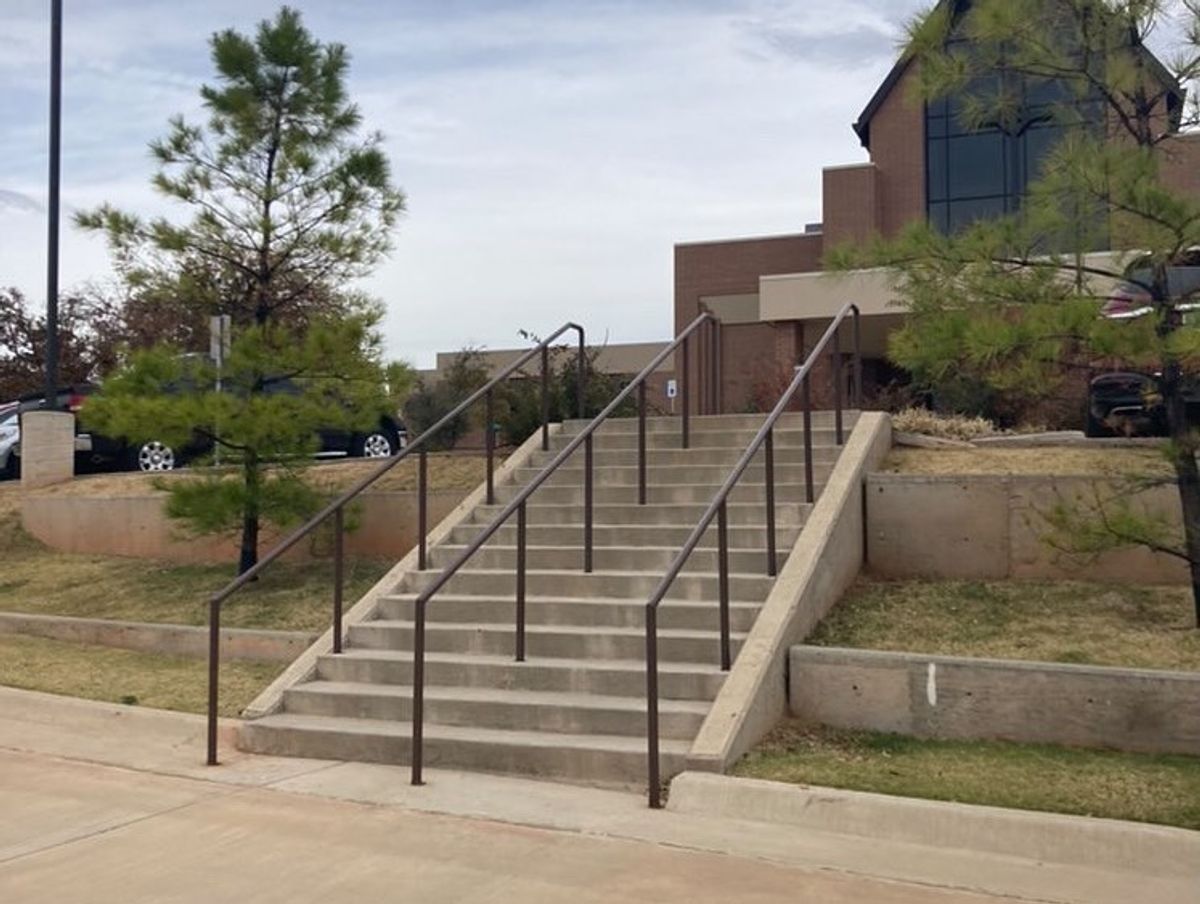 Image for skate spot First Baptist Church of Edmond - 14 Stair Rail