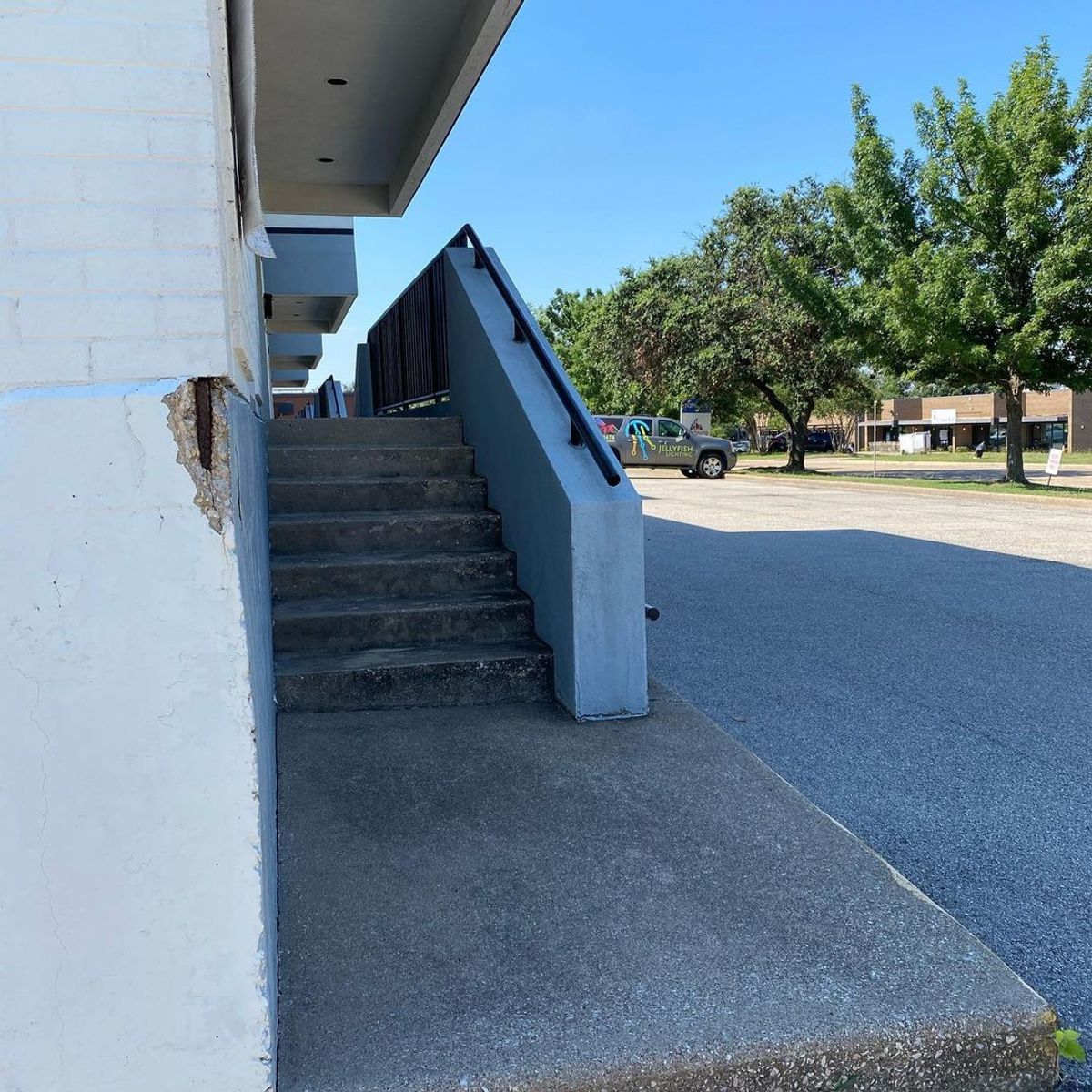 Image for skate spot Neutron Road - 7 Stair Rail