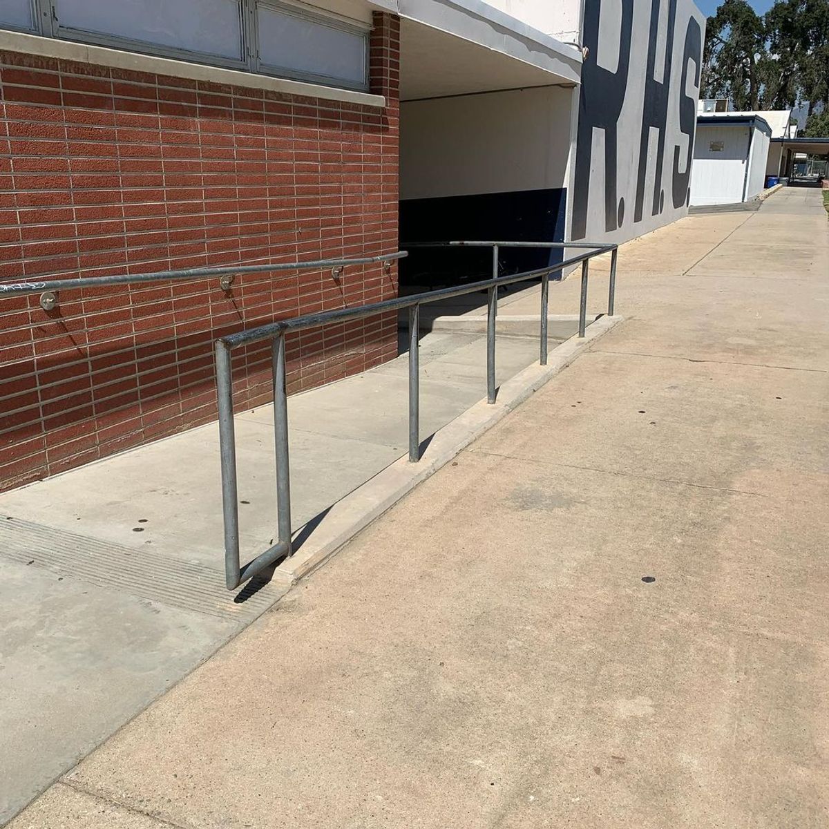 Image for skate spot Redlands High School - Handicap Rails