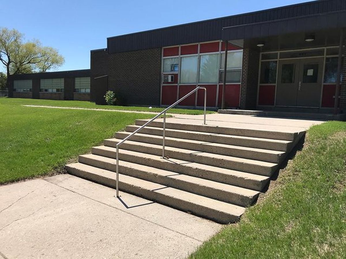 Image for skate spot Royal West Campus 7 Stair Rail