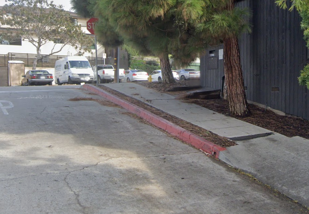 Image for skate spot Hollister Avenue - Curb To Hill Bomb