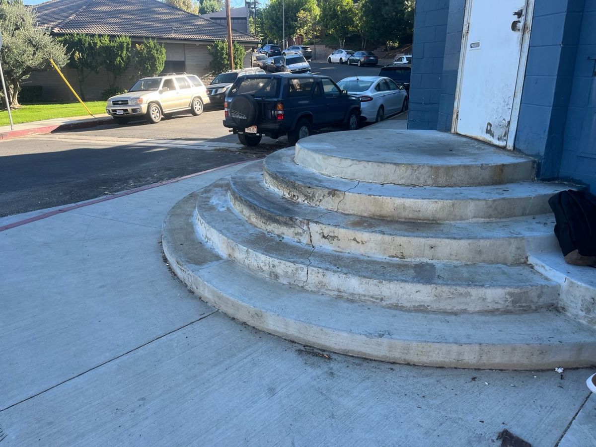 Image for skate spot Eagle Rock Auto Shop - Stair Ledge