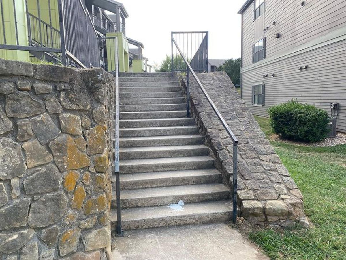 Image for skate spot Brookdale San Marcos North - 16 Stair Rail