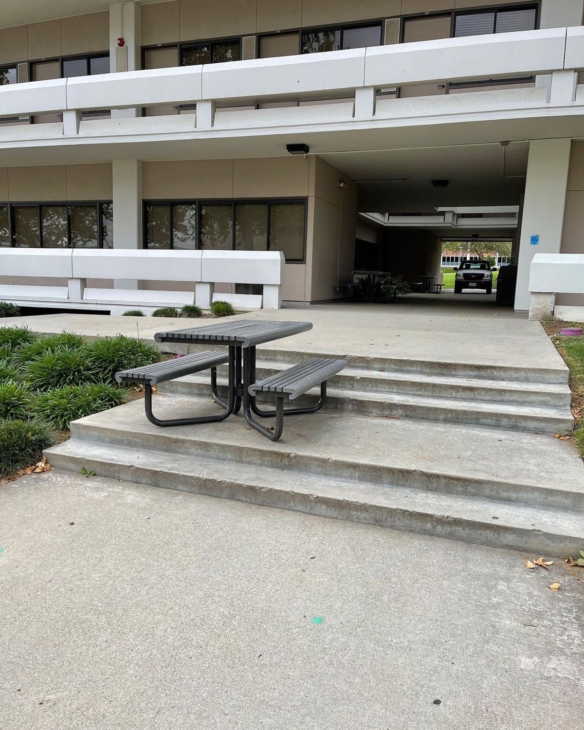 Image for skate spot Cal Poly Pomona - 3 Flat 2