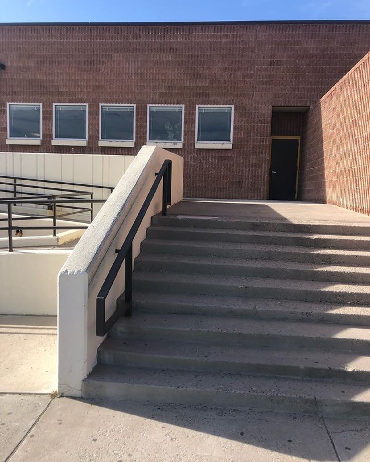 Image for skate spot Cibola High School - 9 Stair Hubba / Rail