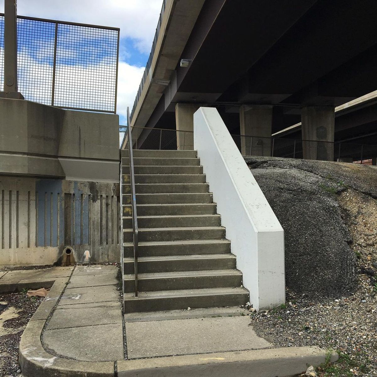 Image for skate spot Ostend St - 13 Stair Hubba