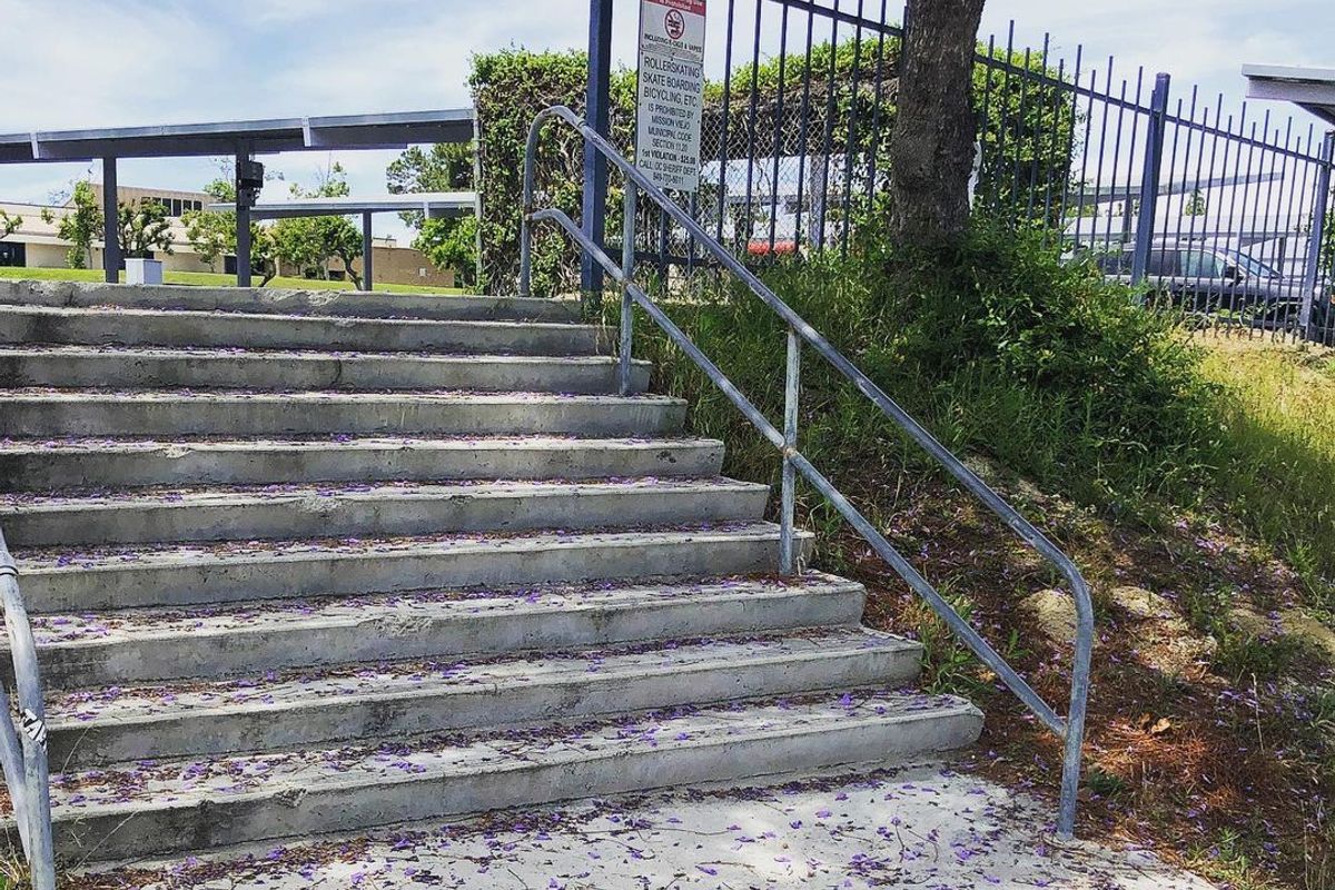 Image for skate spot Trabuco Hills High School 10 Stair Rail