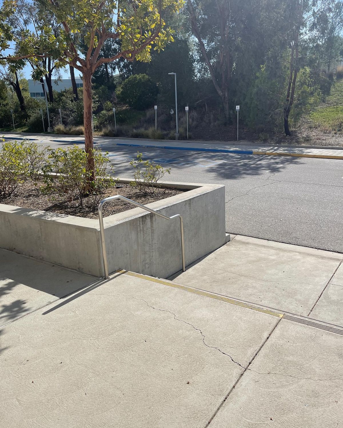 Image for skate spot College of the Canyons - 3 Stair Out Ledge