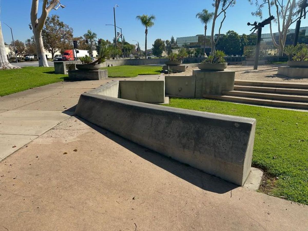 Image for skate spot Soaring Dreams Plaza - Banked Ledge