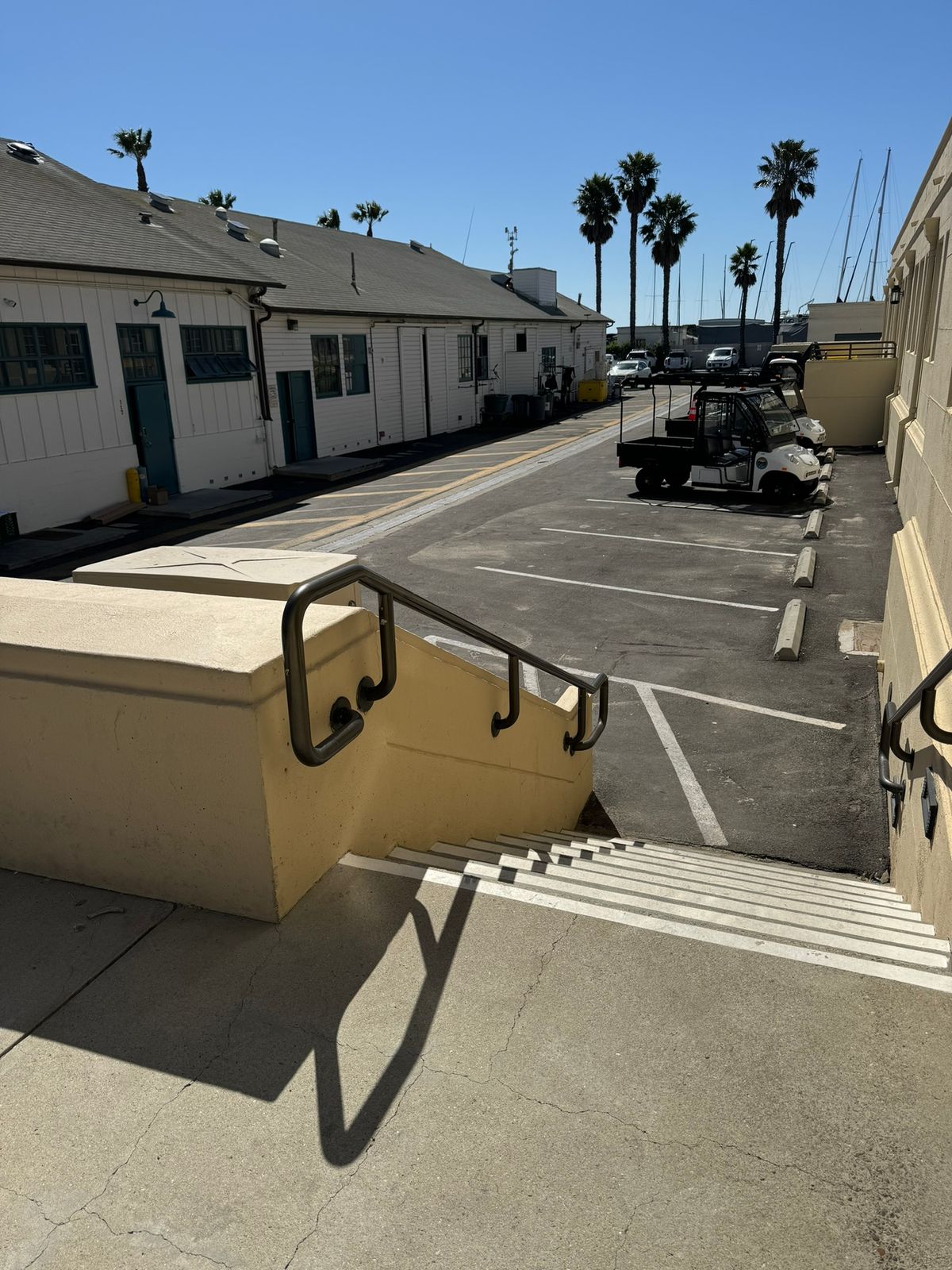 Image for skate spot Santa Barbara Harbor - 8 Stair Kink Rail