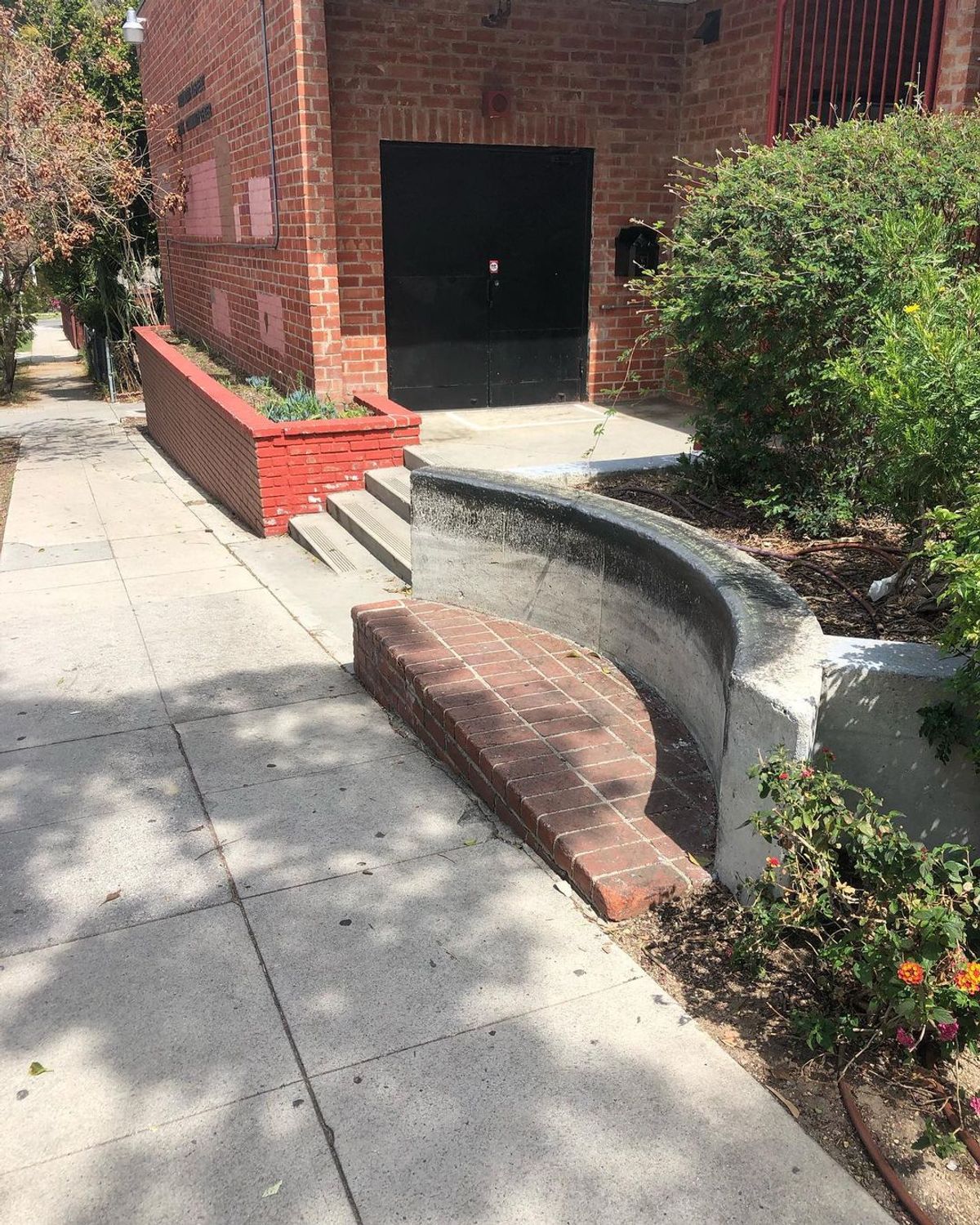 Image for skate spot Jewish Community Center - Curve Ledge