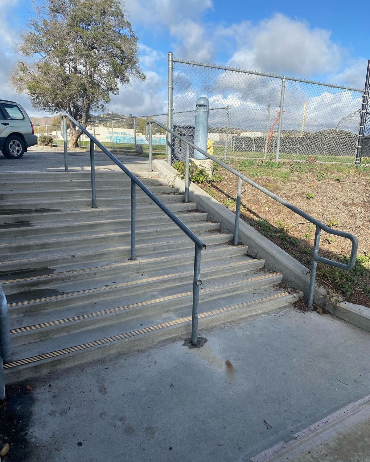 Image for skate spot Buena High School - 12 Stair Rail