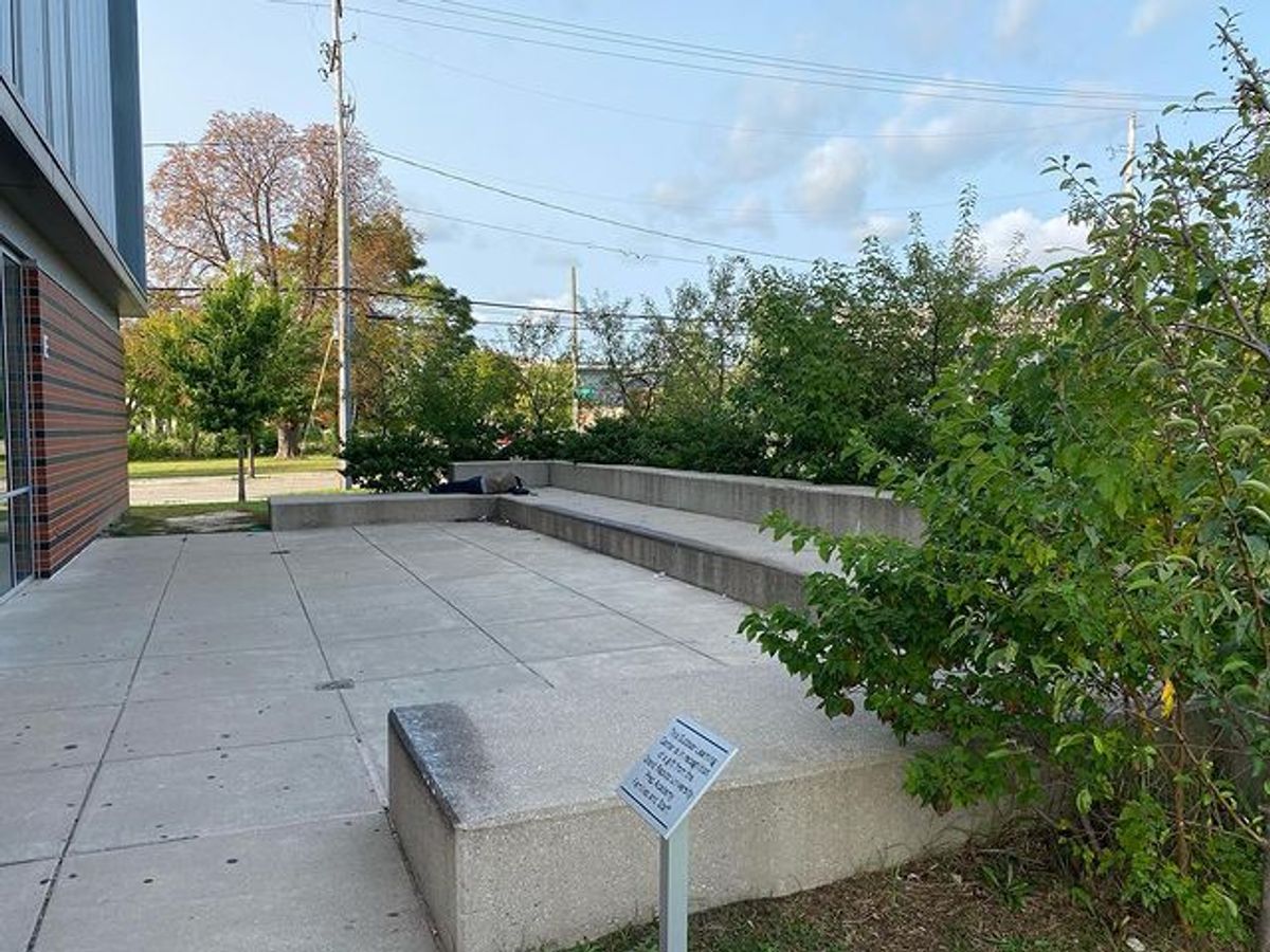 Image for skate spot GRU Sheldon Ave Ledges