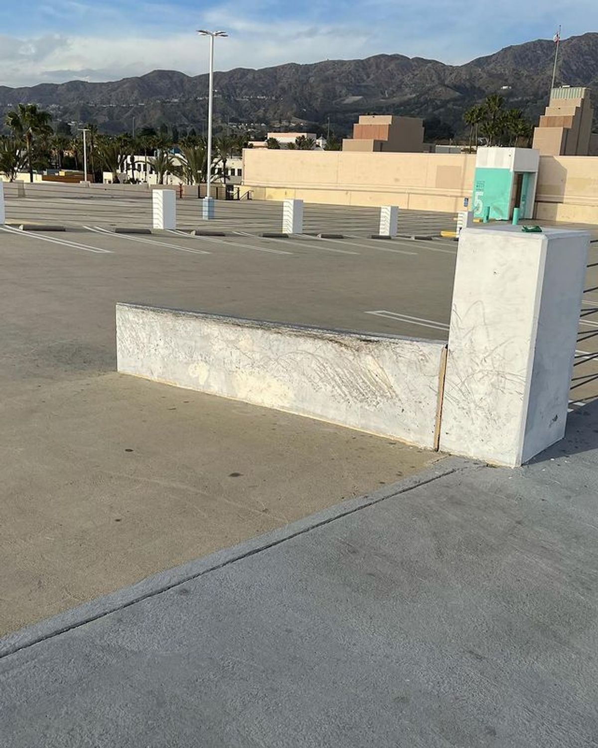 Image for skate spot Burbank Town Center Parking Deck Ledges