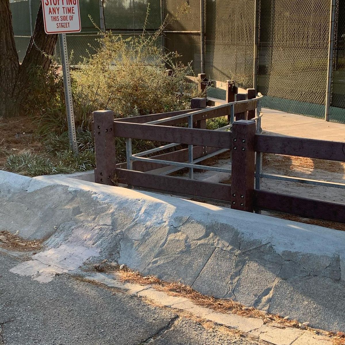 Image for skate spot Arroyo Seco Golf Course Bump Over Rail