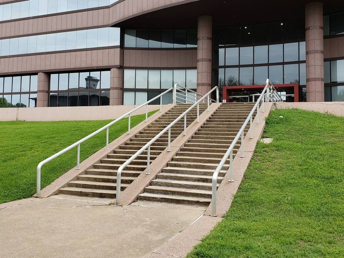 Image for skate spot Pebble View - 24 Stair Rail