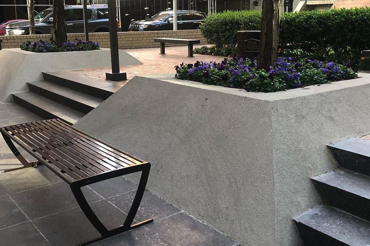 Image for skate spot Lincoln Plaza Banks