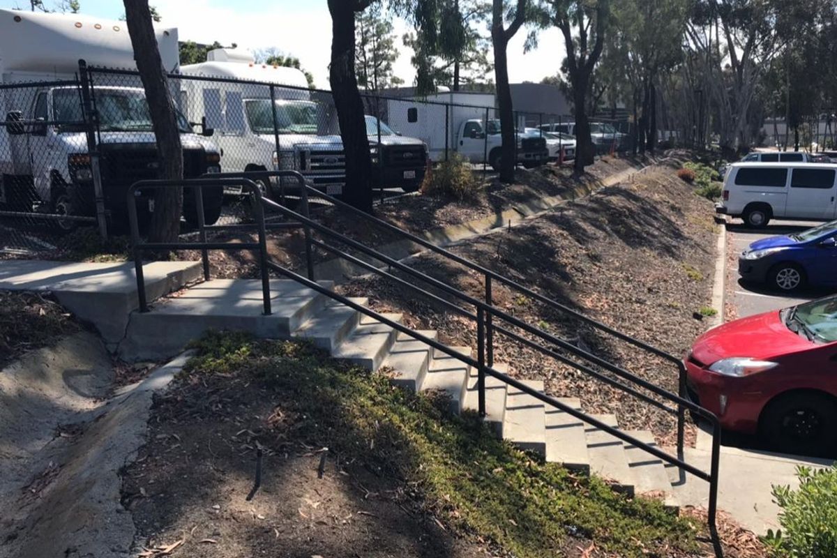 Image for skate spot Old Grove 11 Stair Gap To Rail