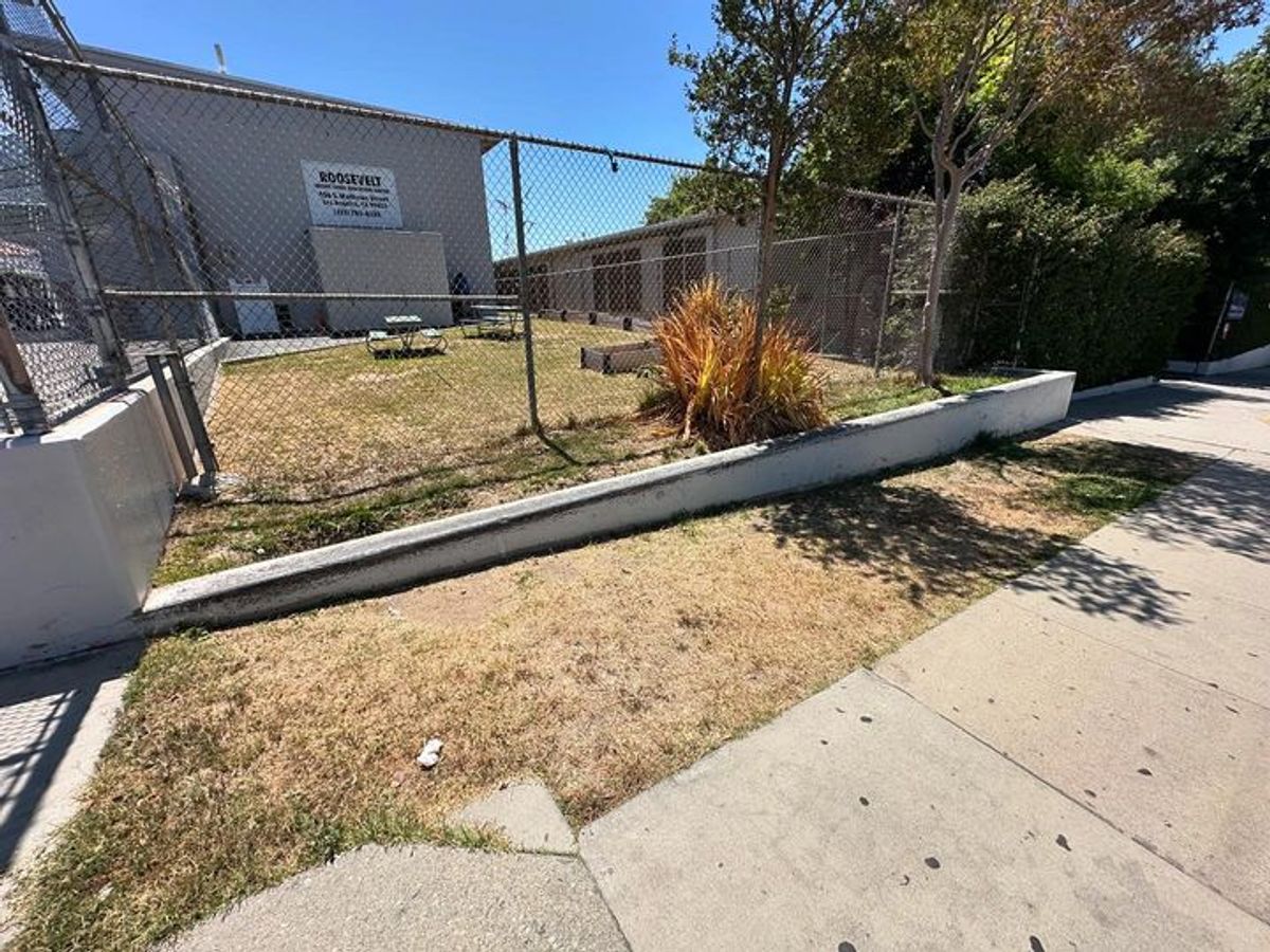 Image for skate spot Boyle Heights Continuation High School - Low To High Ledge