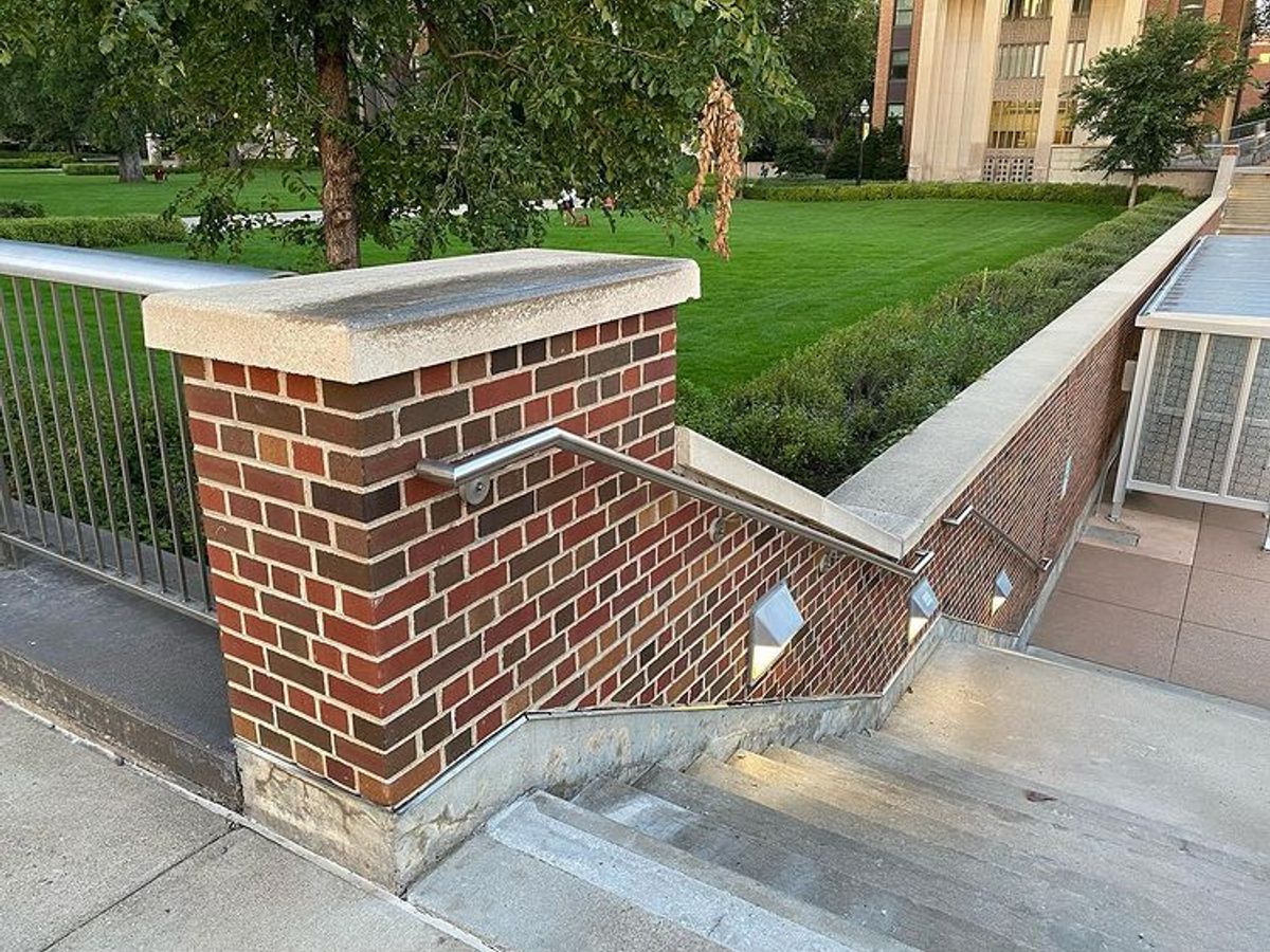 Image for skate spot University of Minnesota - Skinny Bump To Ledge