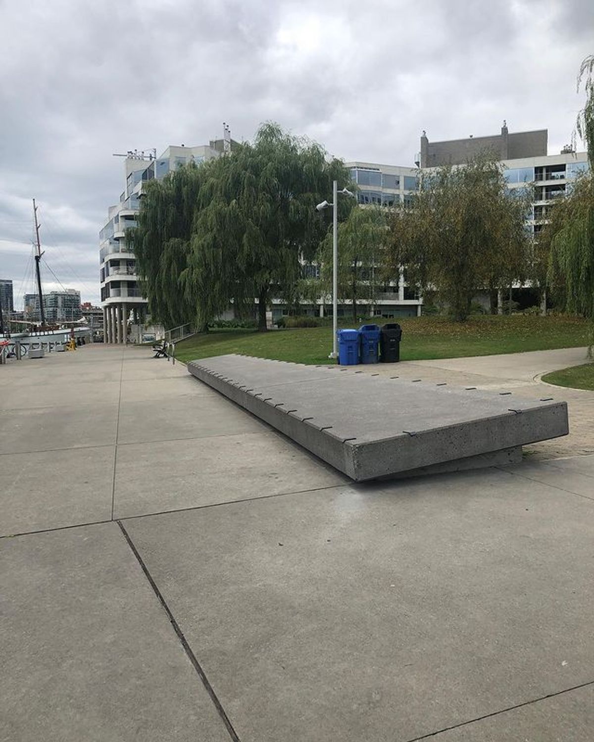 Image for skate spot Toronto Harbour Slanted Manny Pad