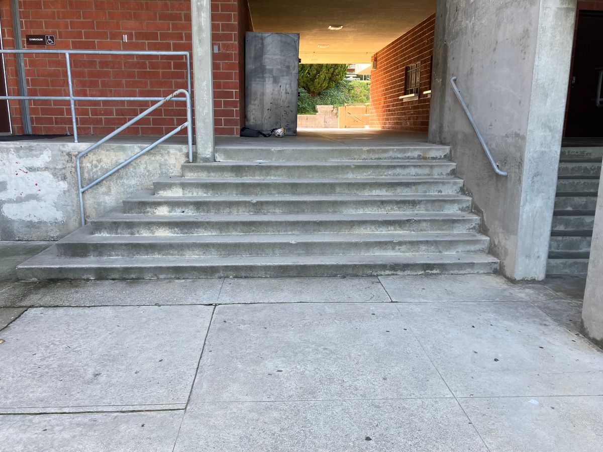 Image for skate spot Miraleste Intermediate School - 7 stair 