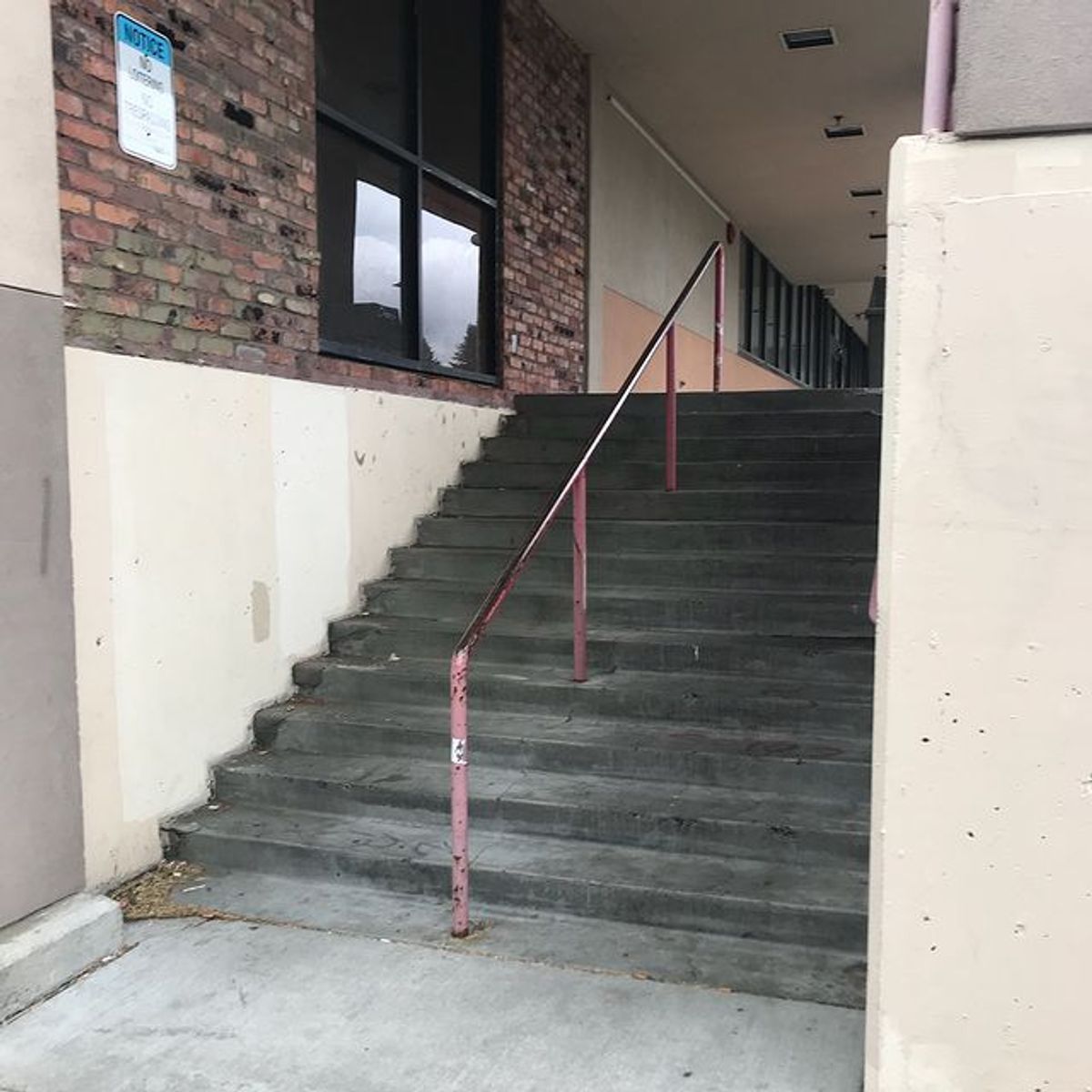 Image for skate spot Burien Town Plaza 13 Stair Rail