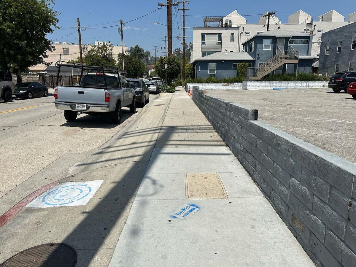 Image for skate spot N Ave 56 - Bump Over Wall