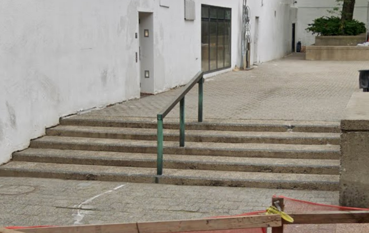 Image for skate spot School of Drama - 5 Stair Rail