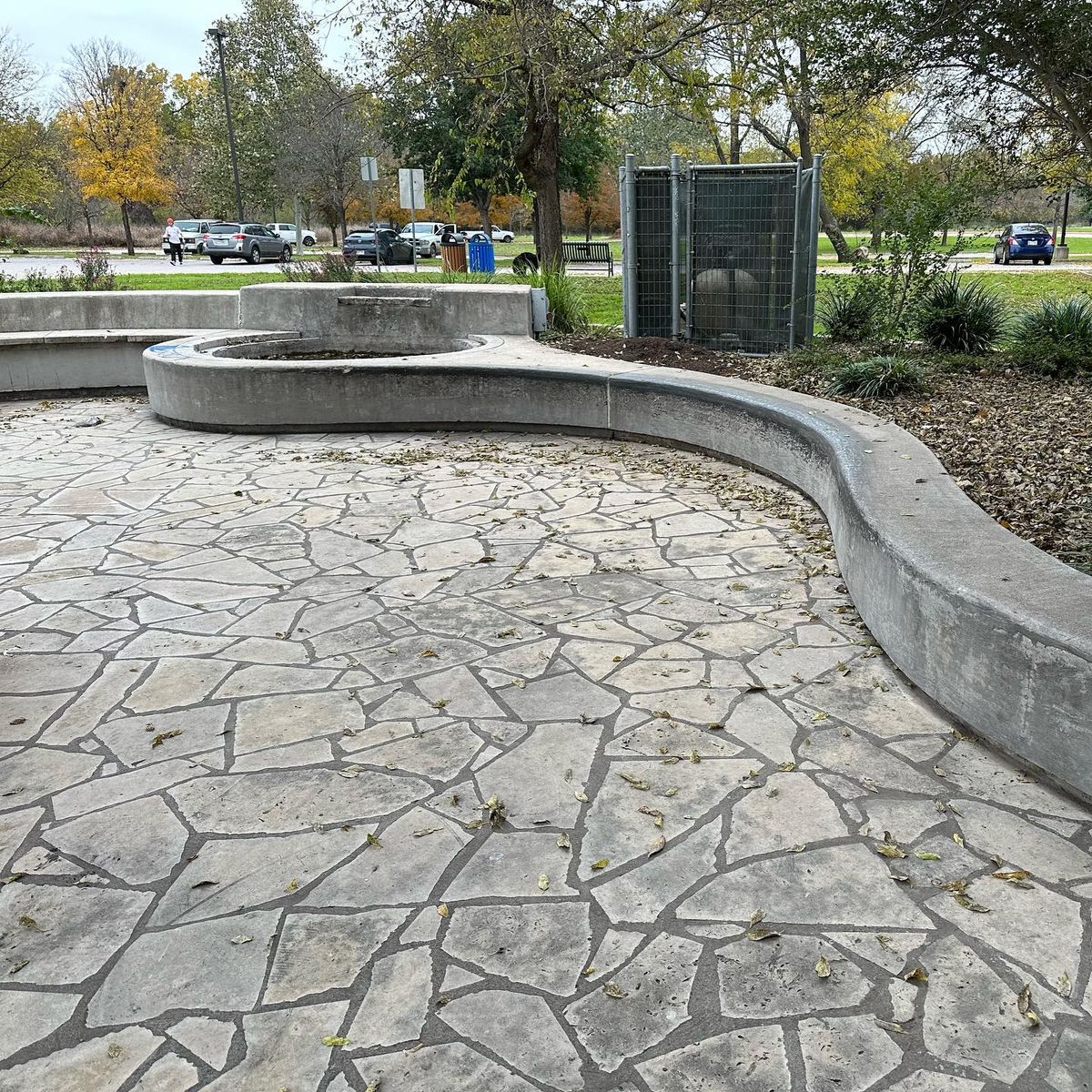 Image for skate spot Roy Guerrero Plaza - Curve Ledges