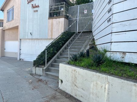 Image for Silver Lake Blvd - 14 Stair Rail