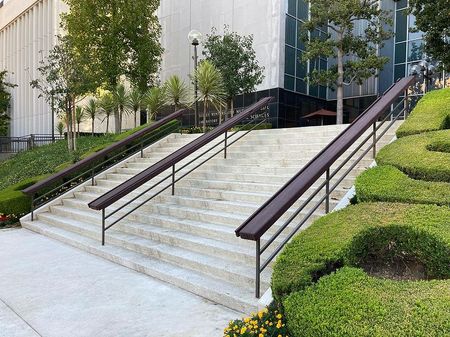 Image for USC - 15 Stair Wood Rail